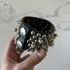 Pulseira cravejada punk anos 90 couro vintage Bdsm industrial gótico PESADO comprar usado  Enviando para Brazil