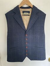 Orvis men vest for sale  Dracut