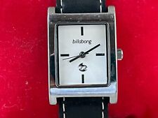 Usado, Relógio de pulso feminino Billabong pulseira de couro preto estojo tom prata comprar usado  Enviando para Brazil