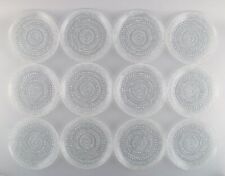 Oiva Toikka for Arabia. Twelve Kastehelmi plates in clear art glass. myynnissä  Leverans till Finland