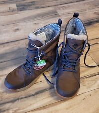 Nwt women 8.5 for sale  Bend