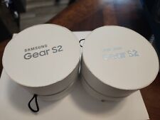 Par de relógios inteligentes clássicos Samsung Galaxy Gear S2 preto e branco. comprar usado  Enviando para Brazil