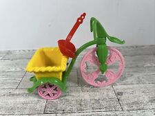 Triciclo de fresa pastel corto baya ciclo con cinturón de seguridad triciclo Kenner de colección 1982 , usado segunda mano  Embacar hacia Argentina