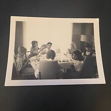 Usado, Foto instantánea en blanco y negro de colección de la niña fiesta de cumpleaños mesa niños pastel segunda mano  Embacar hacia Argentina