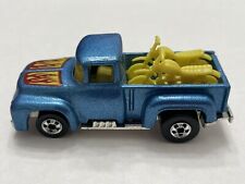 Camioneta pickup Ford 56 Hot Wheels 1973 azul vintage con motocicletas ¡como nueva! segunda mano  Embacar hacia Mexico