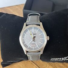 Usado, Relógio masculino SEIKO cinza ESSENTIALS 10 BAR SPORT couro cinza - SUR543 MSRP: US$ 260 comprar usado  Enviando para Brazil