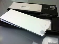 Apple ma561g/a BATTERIA per APPLE MACBOOK 13 pollici bianco, Neuw, OVP, con pianta del piano, lettura 2 usato  Spedire a Italy