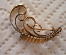 Broche ancienne arabesques d'occasion  Avesnes-sur-Helpe