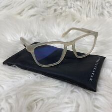 Óculos femininos Quay Australia fio rígido azul claro armação transparente com estojo comprar usado  Enviando para Brazil