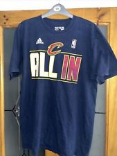 Usado, Camiseta masculina Cleveland Cavaliers NBA basquete 'ALL IN' grande azul marinho Adidas comprar usado  Enviando para Brazil