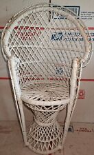 Vintage Branco Vime Pavão Ventilador Traseiro Cadeira de Rattan 16” Boneca Planta Suporte Boho comprar usado  Enviando para Brazil