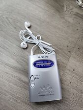 Usado, Rádio Walkman Sony SRF-59 AM/FM - Prata e fones de ouvido testados funcionando comprar usado  Enviando para Brazil