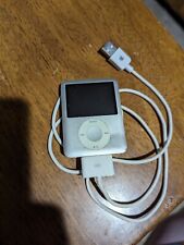 Apple iPod Nano 3. generacji A1236 4GB srebrny / iPod z kablem (pakiet), używany na sprzedaż  Wysyłka do Poland