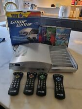 Sistema de entretenimiento familiar Game Wave reproductor de DVD con 5 juegos incluidos 4 controles remotos segunda mano  Embacar hacia Mexico