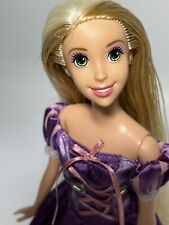 Disney Princesa Rapunzel Mattel 2009 enredado, cabeza pelo largo, rodillas dobladas segunda mano  Embacar hacia Argentina