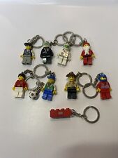 LEGO Minifigura Llavero Lote de 8 Policía de Fútbol Santa Astronauta Y Más, usado segunda mano  Embacar hacia Argentina