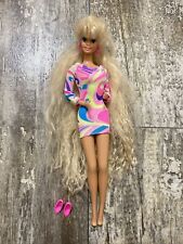 Muñeca Barbie de colección 1991 totalmente pelo con pendientes vestido y zapatos (leer) segunda mano  Embacar hacia Argentina