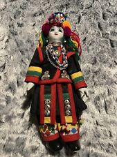 Muñeca de porcelana tribu hmong colina norte de Tailandia falda negra única muñeca hecha a mano segunda mano  Embacar hacia Argentina