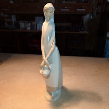 Lladro peasant girl for sale  KINGSTON UPON THAMES