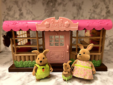 Li'l Woodzeez BAKERY Store Play And 3 Figuras Calico Critters Usado comprar usado  Enviando para Brazil