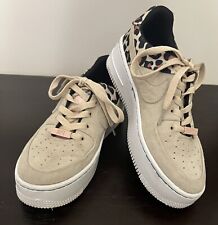 Zapatos de tenis Nike Air Force 1 leopardo joven salbio color beige talla 6 segunda mano  Embacar hacia Mexico