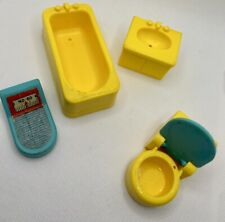 Conjunto de banheiro amarelo vintage Fisher Price little people: vaso sanitário, banheira, pia, balança, usado comprar usado  Enviando para Brazil