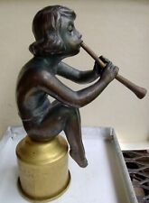 Figura escultórica art deco tocando instrumento musical bronce sobre metal segunda mano  Embacar hacia Mexico