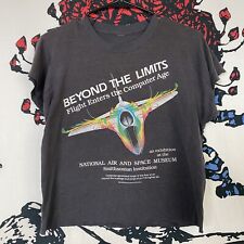 Camisa recortada 1989 Beyond Limits computadora de vuelo Smithsonian Museo del Espacio Aéreo segunda mano  Embacar hacia Argentina
