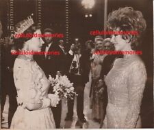 Original Wire Press Photo Queen Elizabeth II Joan Collins 11-26-85 Royal Variety for sale  Shipping to South Africa