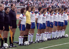 Inglaterra alineación para los himnos antes de la UEFA Euro Italia 1980 Fútbol FOTO segunda mano  Embacar hacia Mexico