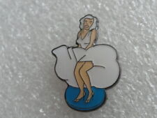 Maryline monroe pin d'occasion  Expédié en Belgium