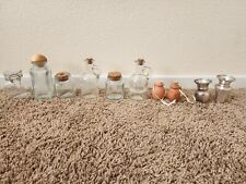 Adorable botella de vidrio pequeña mezclada, mini jarras de cerámica y mini conjunto de jarrones de metal segunda mano  Embacar hacia Mexico