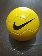 Pallone nike giallo usato  Casapesenna