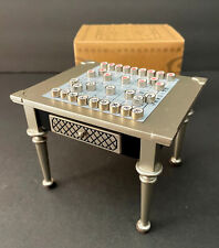 Mesa de tablero de ajedrez china de metal en miniatura con cajones segunda mano  Embacar hacia Argentina