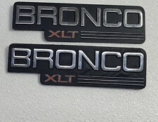 1992-1996 Ford Bronco XLT Par de Emblemas Fender Placa de Identificação Emblemas Fabricante de Equipamento Original comprar usado  Enviando para Brazil