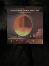 Relógio despertador Dekala Arches gradual nascer do sol com carregamento sem fio branco., usado comprar usado  Enviando para Brazil
