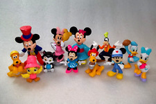Lote de 12 figuras Disney Mickey Mouse y amigos adornos para pasteles juguete PVC plástico JP segunda mano  Embacar hacia Mexico