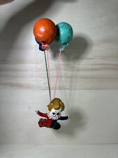Payaso de papel maché vintage con 3 globos flotantes arte popular colgante pintado a mano segunda mano  Embacar hacia Argentina