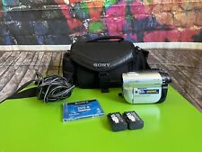 Videocámara Sony Handycam DCR-DVD610 Mini DVD con cargador, batería y bolsa de transporte segunda mano  Embacar hacia Argentina
