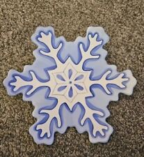 Usado, Mesa International prato em forma de floco de neve feito à mão azul branco inverno 9,5" comprar usado  Enviando para Brazil