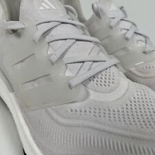 Zapatos para correr Adidas para hombre US11 UltraBoost blancos claros segunda mano  Embacar hacia Argentina