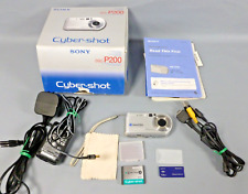 Cámara digital Sony Cyber-shot DSC-P200 7,2 MP y palo de 32 MB en caja con accesorios segunda mano  Embacar hacia Mexico