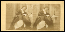 Femme lisant livre d'occasion  Pagny-sur-Moselle