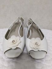 ANNE KLEIN iflex White Leather Stretch Low Heel Pumps - Size 9 for sale  Shipping to South Africa