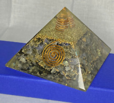 Labradorite orgonite pyramid d'occasion  Expédié en Belgium