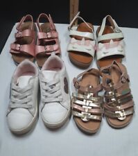 4 pares de zapatos, sandalias, tenis para niñas. Carters, Cat&jack, talla 10 segunda mano  Embacar hacia Argentina