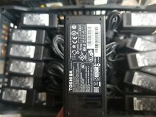 Genuine Toshiba Satellite Laptop Adapter Charger PA3917U-1ACA segunda mano  Embacar hacia Argentina