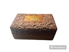 Carved wooden box d'occasion  Expédié en Belgium