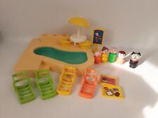 Sillas de salón vintage para piscina Fisher-Price Little People #2526 (4) familiares segunda mano  Embacar hacia Argentina