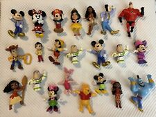 Usado, Lote de 22 pequeñas figuras de personajes de Disney de Mickey Minnie y muchos otros seres queridos segunda mano  Embacar hacia Argentina